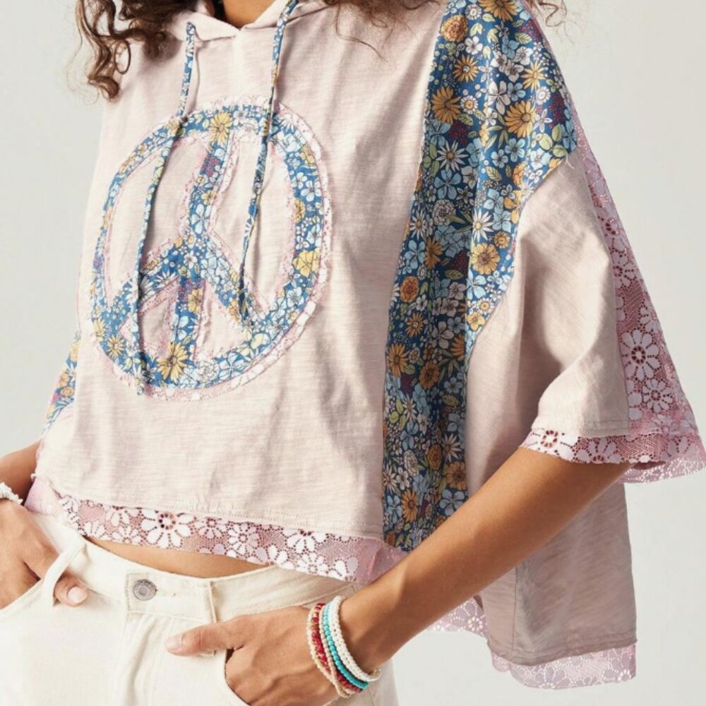 POL Floral Peace Sign Blouse - Pink and Blue - Picture 5 of 13